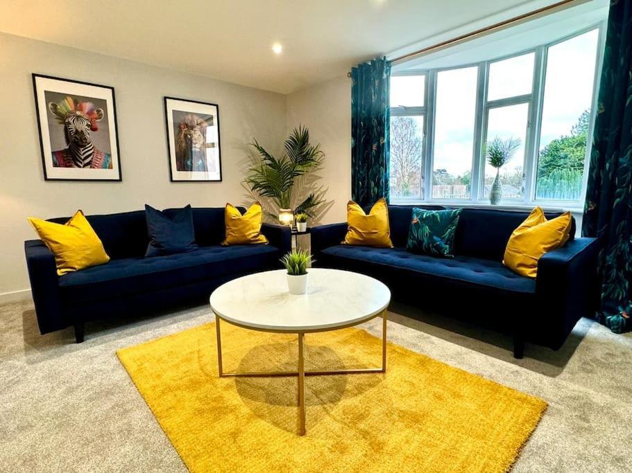 Bournemouth Getaway: 3Br Apartment Near Beach Ngoại thất bức ảnh